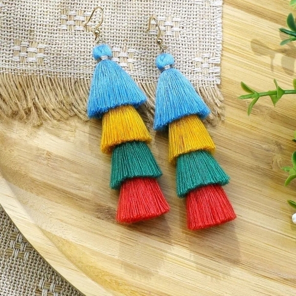 NWT Bohemian Multicolor Gradiant Cake Tassell Earrings Blue/Yellow - Picture 3 of 6